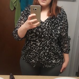 Apt 9 womens 1x black and gray blouse